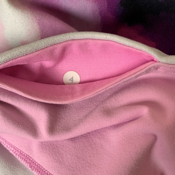 Lululemon Athletica Pink Colorsplash Soul Cycle Capri Leggings. Women’s Size 4 - Picture 7 of 8